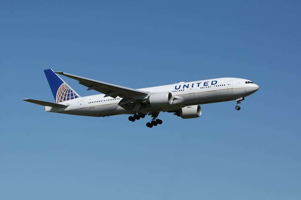 United airlines flight ua770 emergency diversion