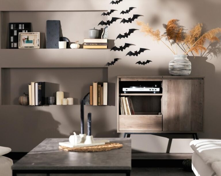 21 Cozy Halloween Living Room Ideas for a Warm & Spooky Space